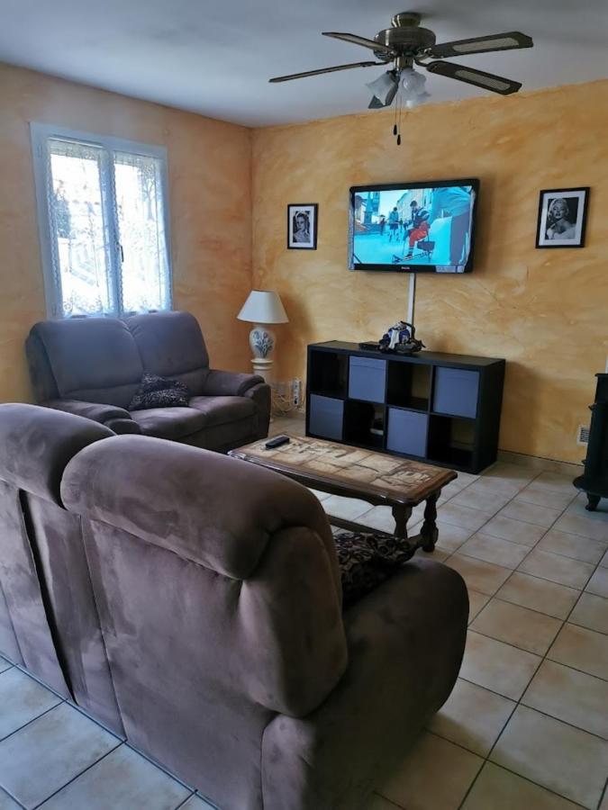 Belle villa de 90m2 au calme avec jardin et parking à 10 mn de la mer en voiture Fos-sur-Mer Extérieur photo