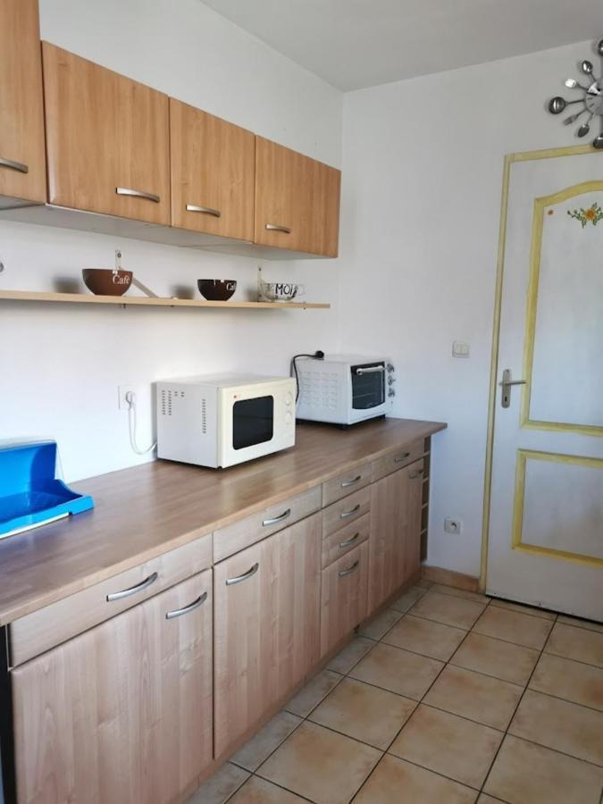 Belle villa de 90m2 au calme avec jardin et parking à 10 mn de la mer en voiture Fos-sur-Mer Extérieur photo