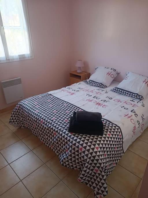 Belle villa de 90m2 au calme avec jardin et parking à 10 mn de la mer en voiture Fos-sur-Mer Extérieur photo